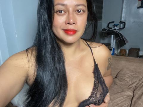 Adult webcam chat with bigcumanne17: Lingerie & stockings