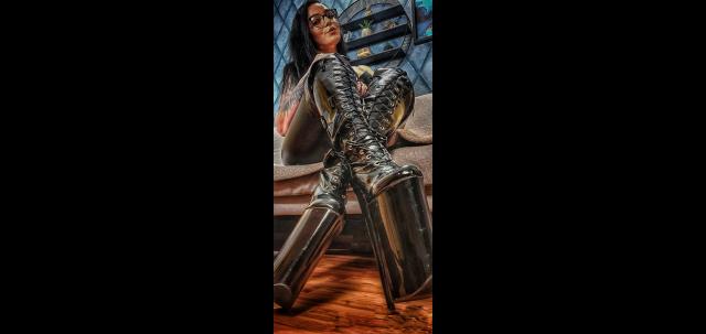 Adult webcam chat with IzabellIch: Leather