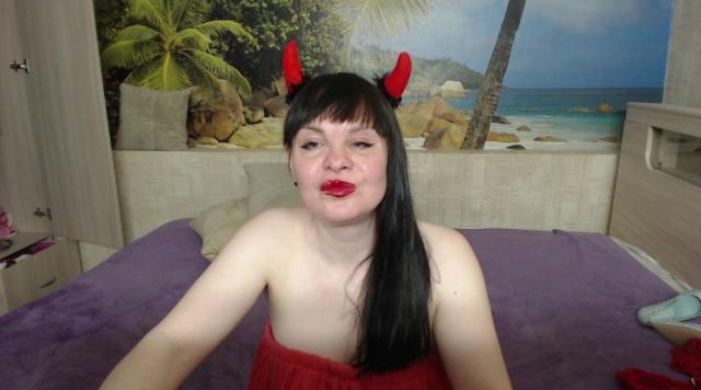Adult webcam chat with Destinybbb: Kissing