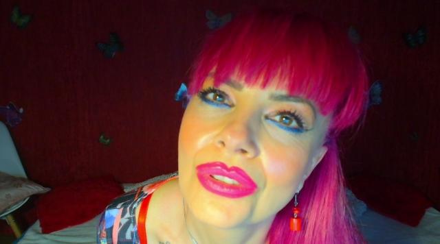 Webcam chat profile for AnalBlondeSexx: Strip-tease