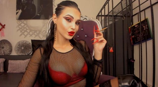 Connect with webcam model LeaNoire: Sucking