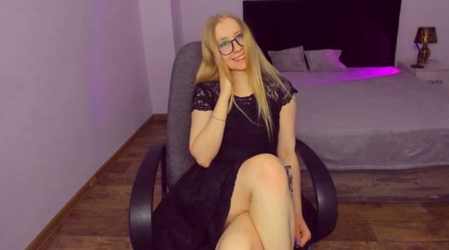 Adult chat with MilanaStone: Lingerie & stockings