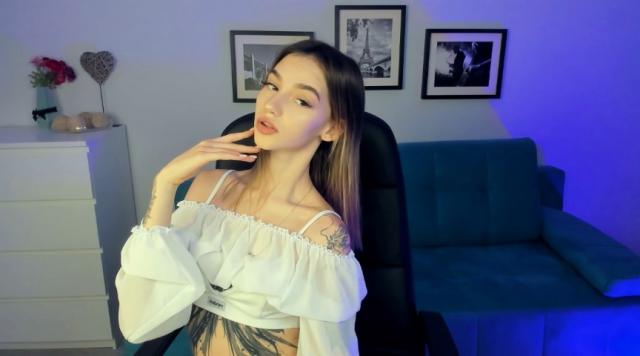 Why not cam2cam with SophieKiss: Nails