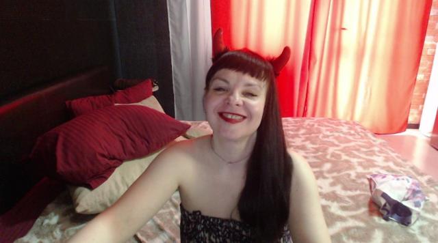 Connect with webcam model Destinybbb: Squirting