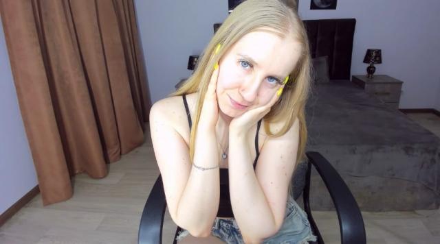 Webcam chat profile for MilanaStone: Make up
