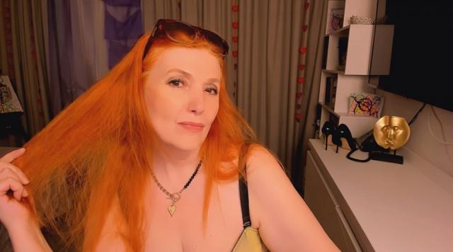 Why not cam2cam with AlmaZx: Mistress