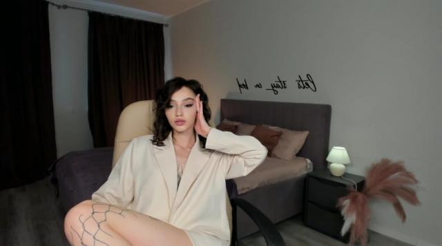 Explore your dreams with webcam model SophieKiss: Smoking