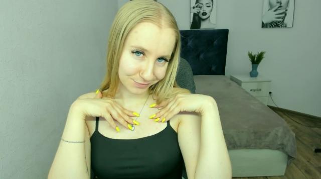 Explore your dreams with webcam model MilanaStone: Strip-tease