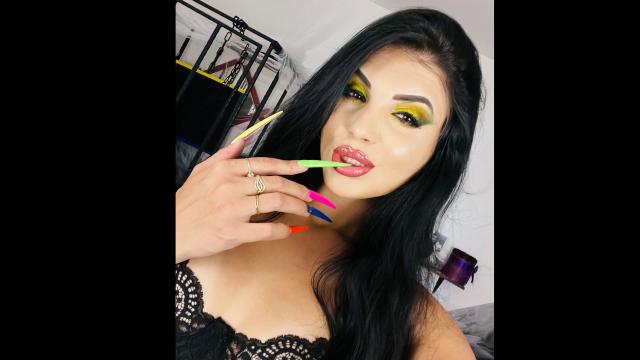 Connect with webcam model LeaNoire: Gloves