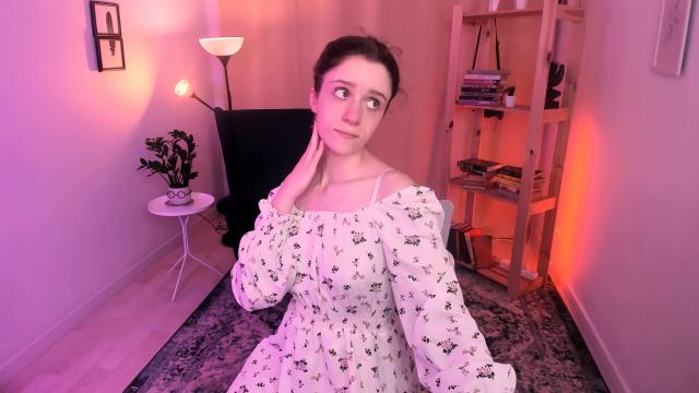 Adult webcam chat with FrancescaSmit: Strip-tease
