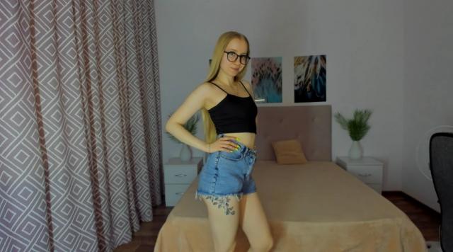 Adult webcam chat with MilanaStone: Cosplay