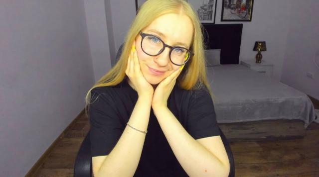 Connect with webcam model MilanaStone: Humor
