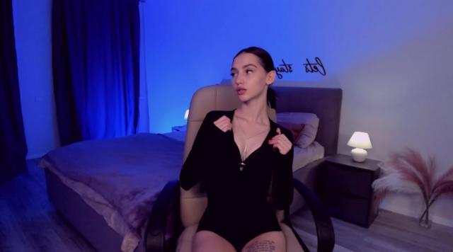 Connect with webcam model SophieKiss: Lace