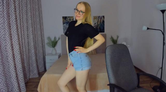 Watch cammodel MilanaStone: Glasses