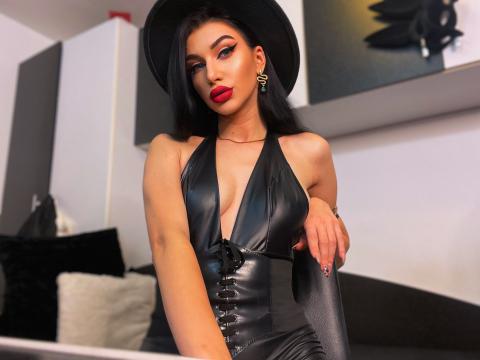 Watch cammodel AmandaBlaze: Dominatrix