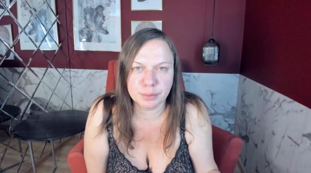 Start video chat with KellyPerfection: Dominatrix