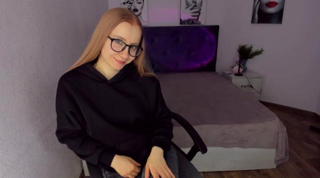 Watch cammodel MilanaStone: Glasses