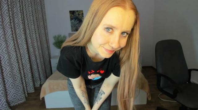 Connect with webcam model MilanaStone: Piercings & tattoos