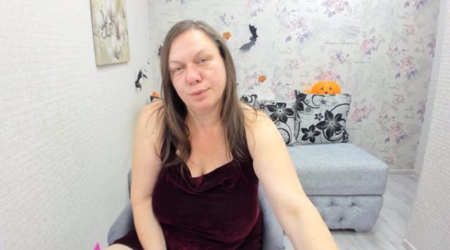 Adult chat with KellyPerfection: Kissing