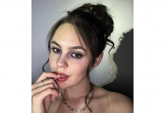 Adult chat with OnlyLucy: Travel