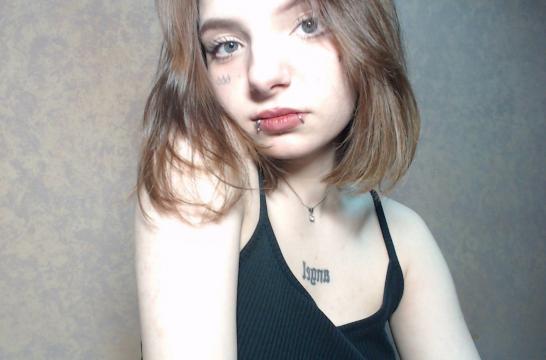 Visit Ayumi21 profile