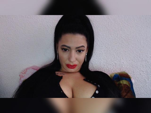 Watch cammodel MissAngelique: Tickling