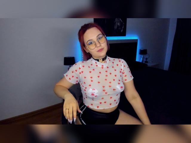 Adult chat with EsterLovely: Nylons