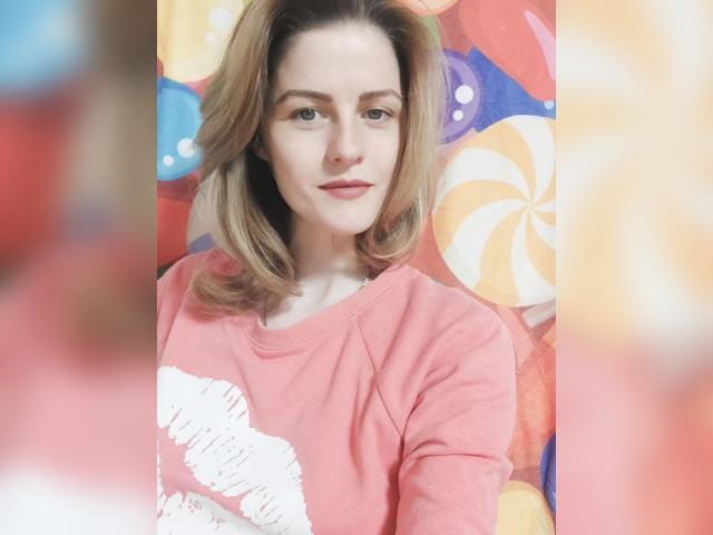 Connect with webcam model WindDancer: Movies/Cinema