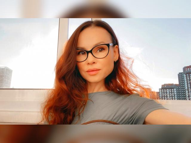 Why not cam2cam with MelindaMills: Masturbation