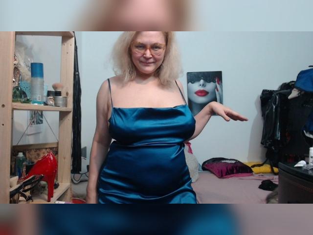 Welcome to cammodel profile for witch4mastersx: Toys