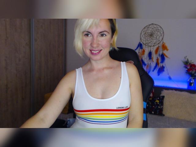 Adult chat with LekaStar: Nipple play