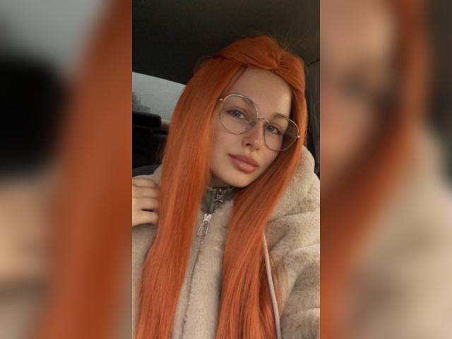 Start video chat with 001GOODGIRL: Kissing