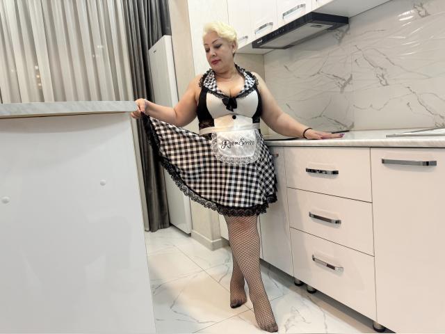 Connect with webcam model ArlinaMistress: Role playing