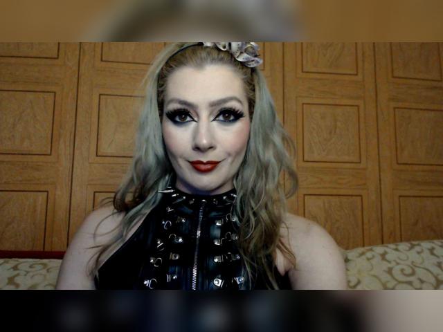 Watch cammodel QueenJessica: Make up