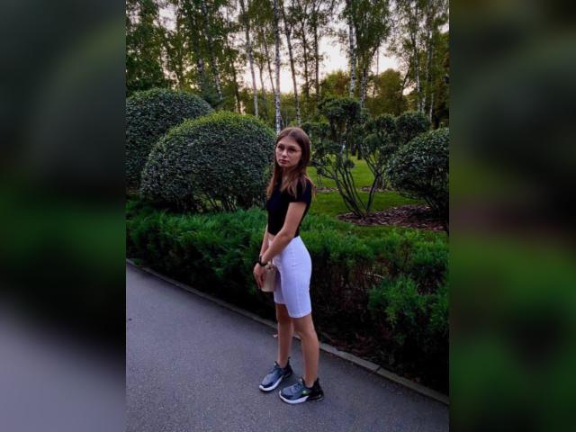 Welcome to cammodel profile for 001GOODGIRL: Kissing