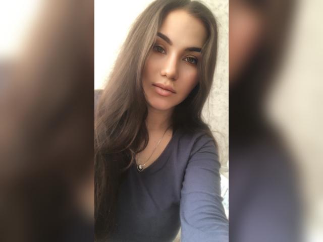 Connect with webcam model Karolina24