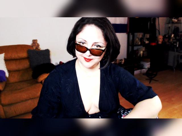 Adult webcam chat with ImperatrizaSADO: Make up