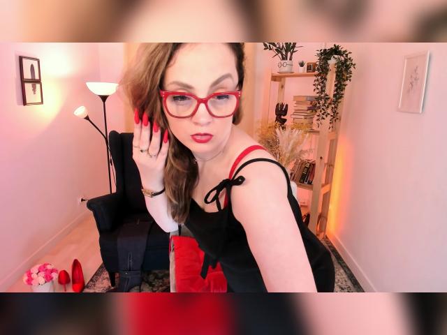 Explore your dreams with webcam model AdelaideRosabel: Outfits