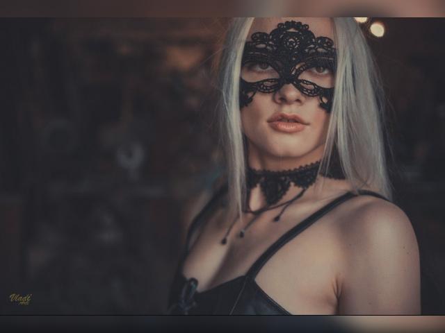 Connect with webcam model lollyjull: Lingerie & stockings