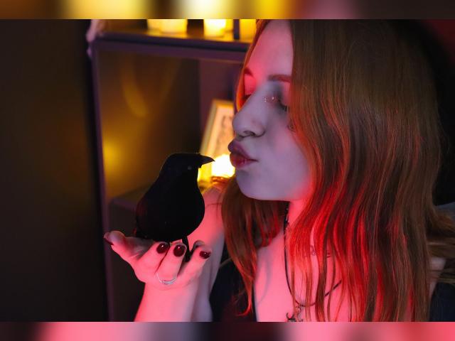 Connect with webcam model Hannamelon: Smoking