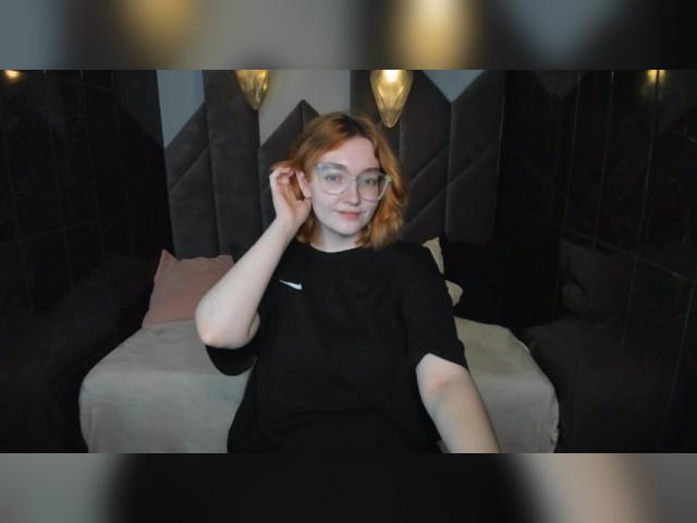 Why not cam2cam with LizzyMeow: Strip-tease