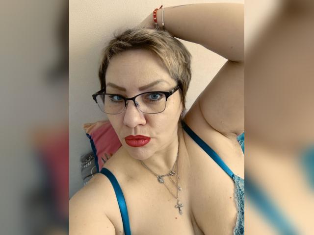 Why not cam2cam with AngelinaGlam: Glasses