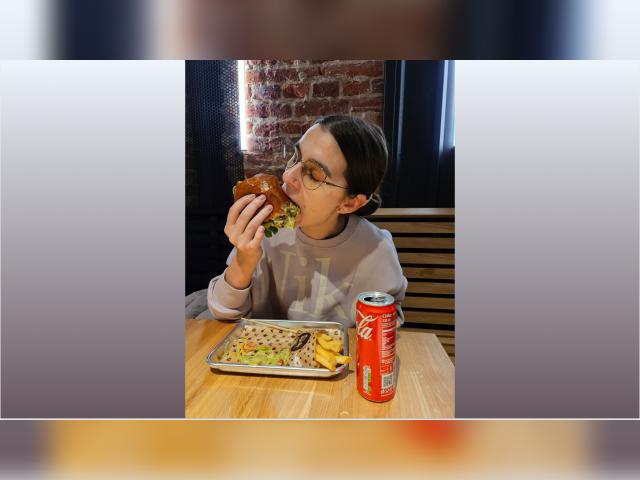 Explore your dreams with webcam model Oliviia: Conversation