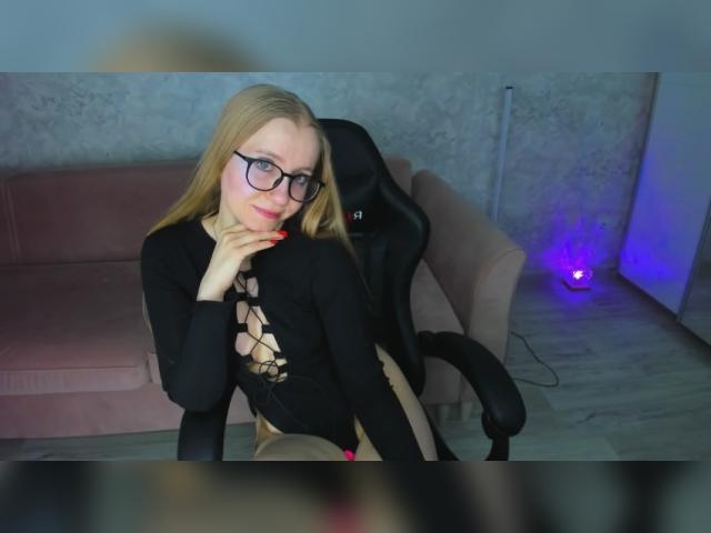 Adult chat with MilanaStone: Lingerie & stockings