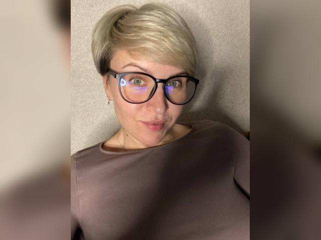 Connect with webcam model Joanna11: Conversation