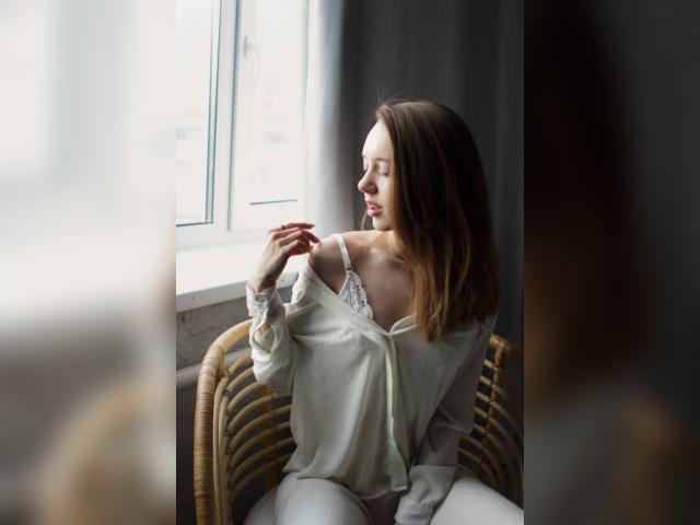 Adult webcam chat with SunshineGirl: Outfits