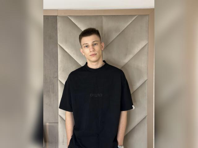 Why not cam2cam with FelixL94: Piercings & tattoos