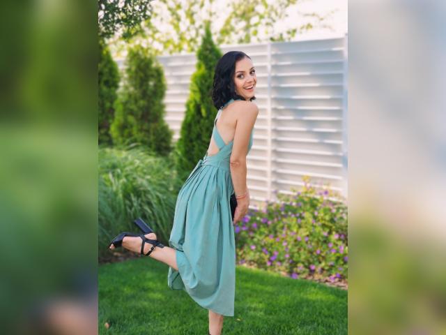 Connect with webcam model StarrySoul