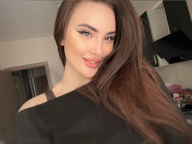 Connect with webcam model viesmisss: Conversation