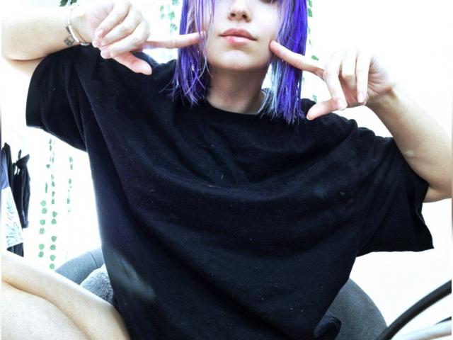 Adult chat with Julialove: Ask about my other interests